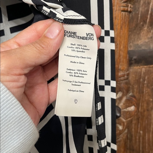 Diane Von Furstenberg 100% Silk Shirt Dress with Waist Tie Size 0 - Picture 11 of 12